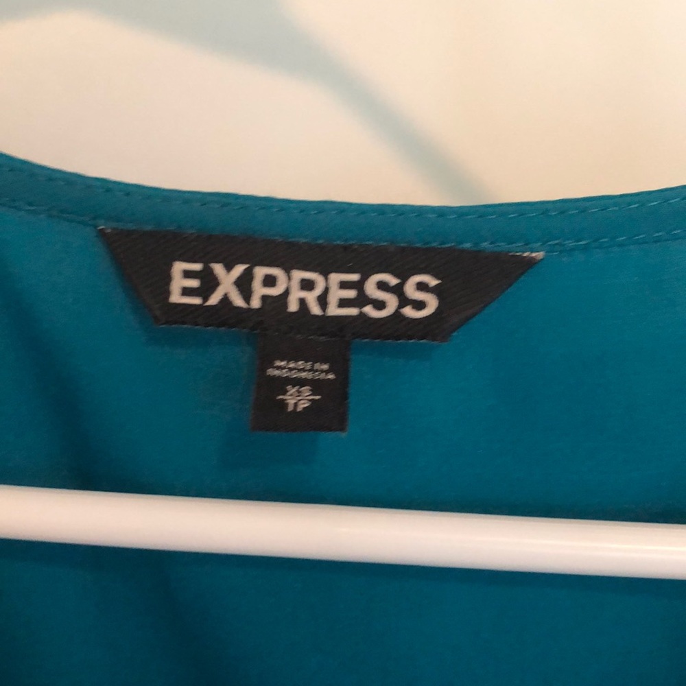 Express Blouse - Picture 2 of 2